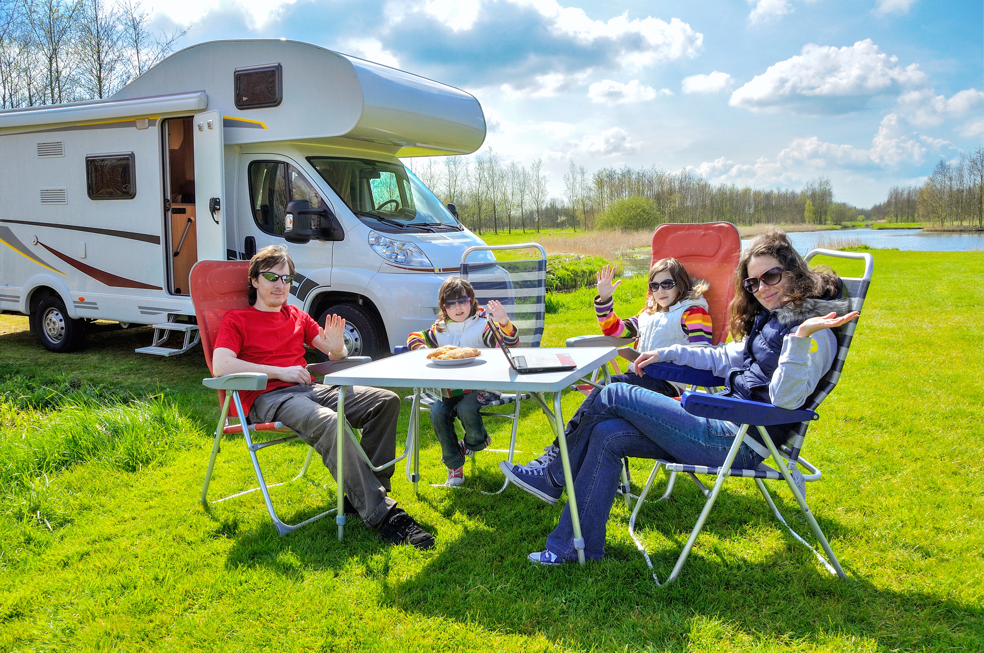 familiy camping with rv